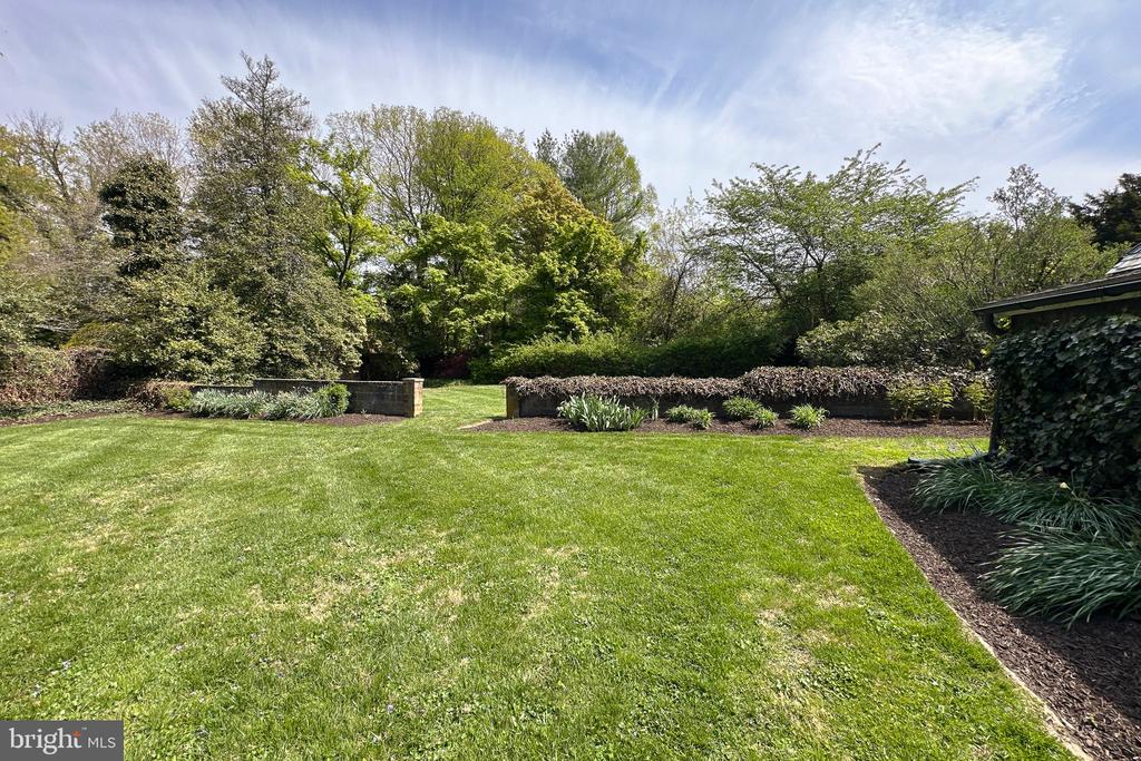 155 HODGE ROAD