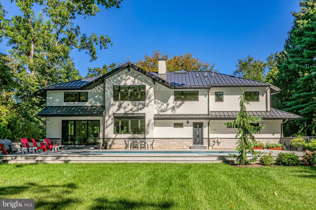 44 ARMOUR ROAD