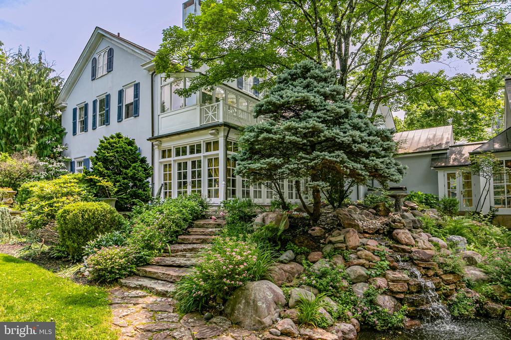240 LIBRARY PLACE
