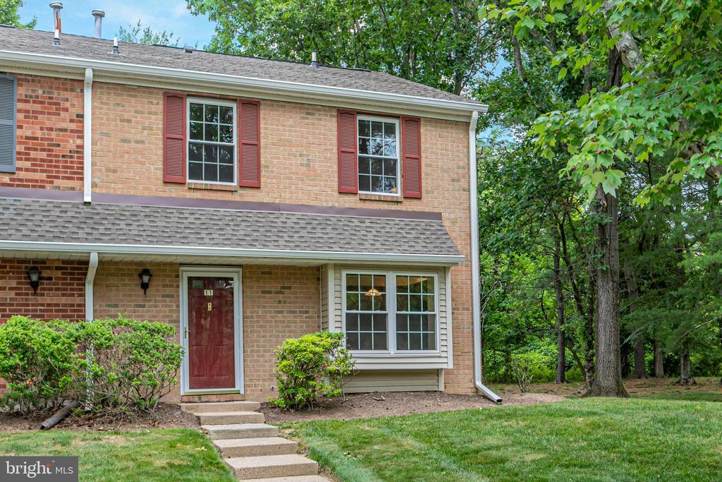 11 ABELIA COURT
