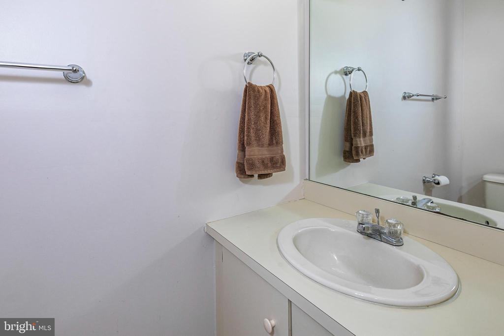 11 ABELIA COURT
