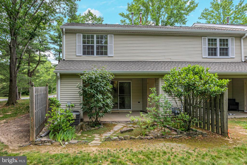 11 ABELIA COURT