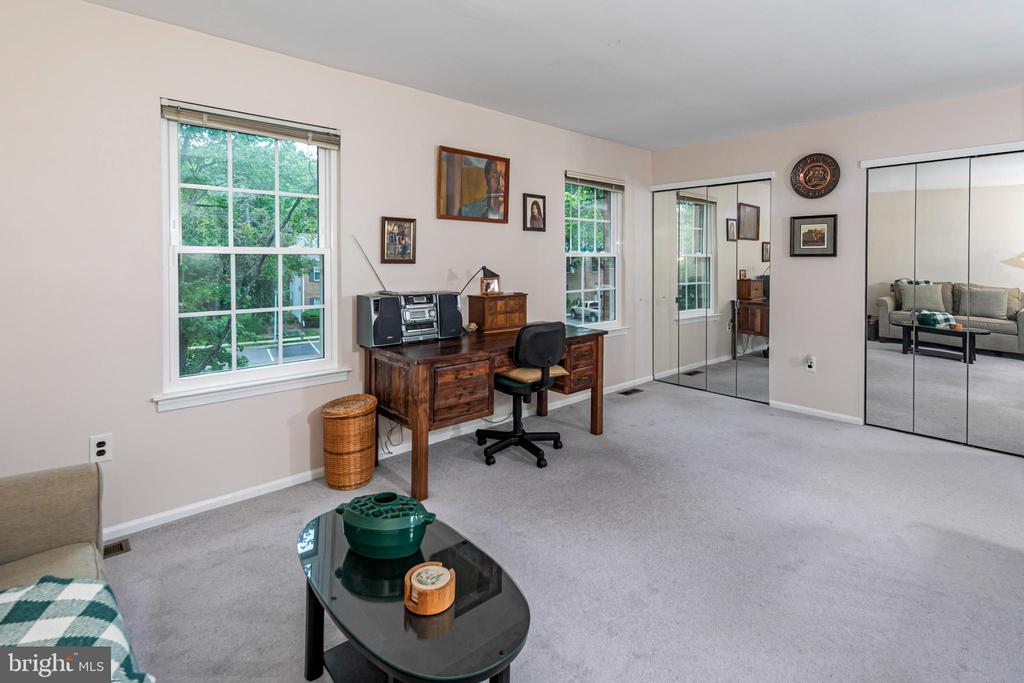 11 ABELIA COURT
