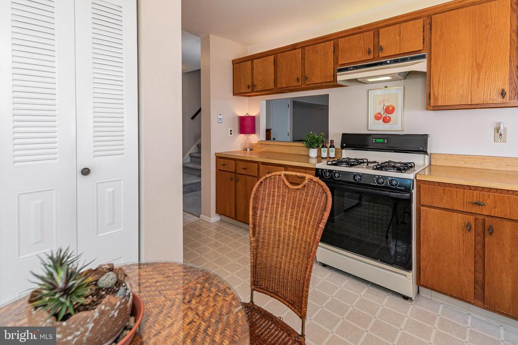 11 ABELIA COURT