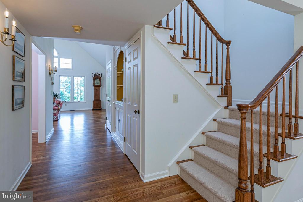 48 GLEN DRIVE