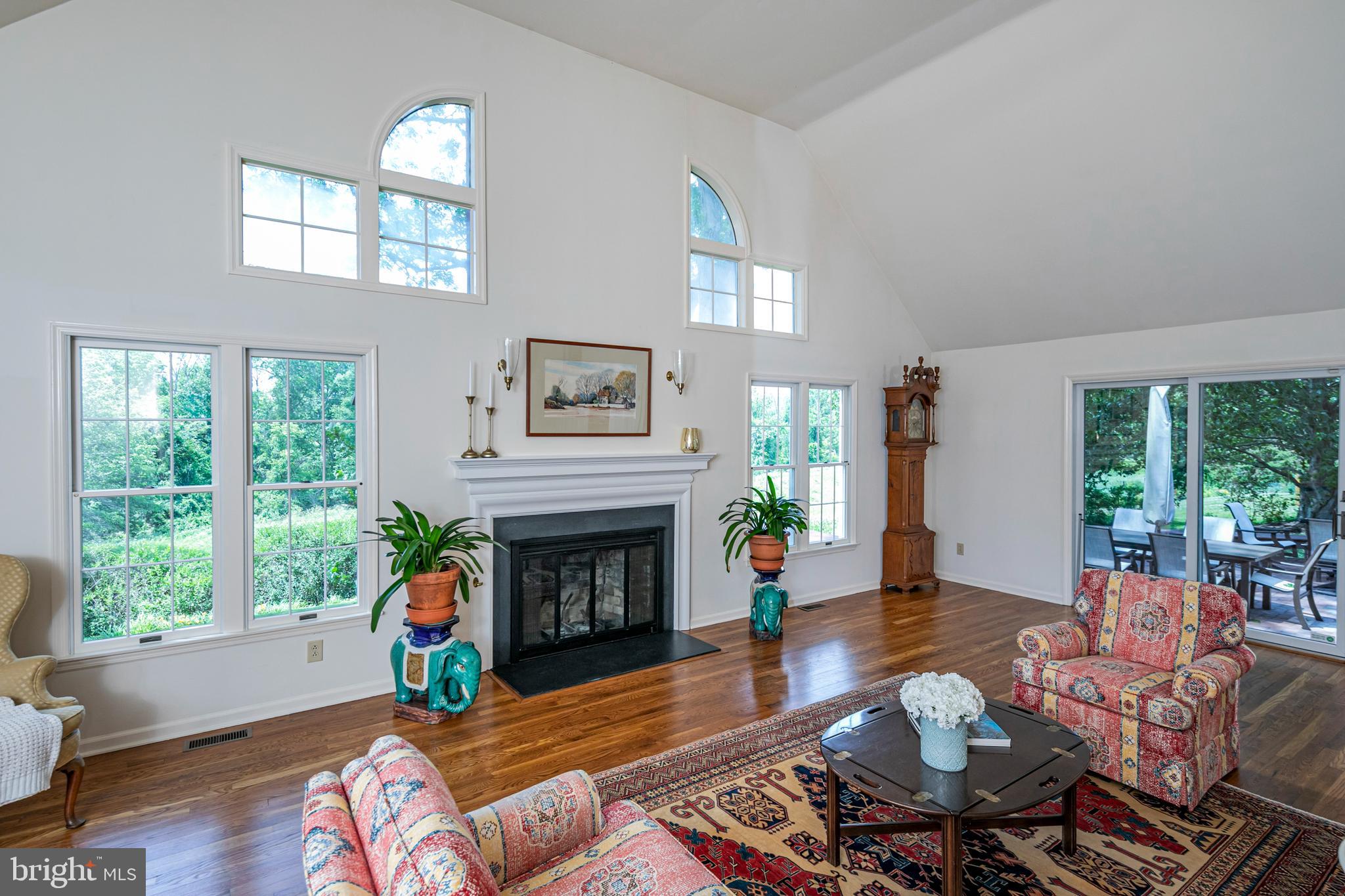 48 GLEN DRIVE