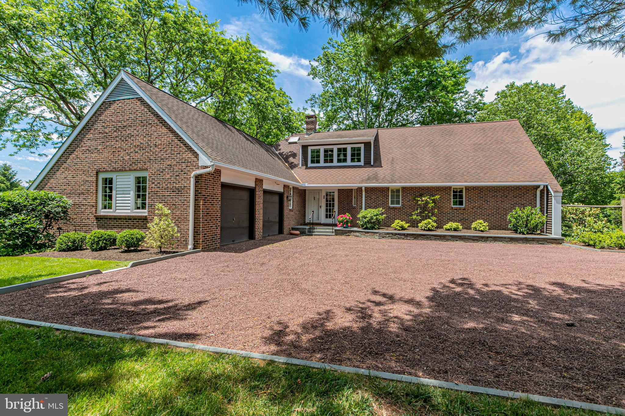 48 GLEN DRIVE
