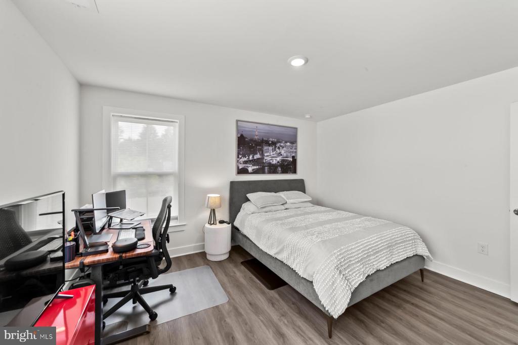 47 E Hartwick