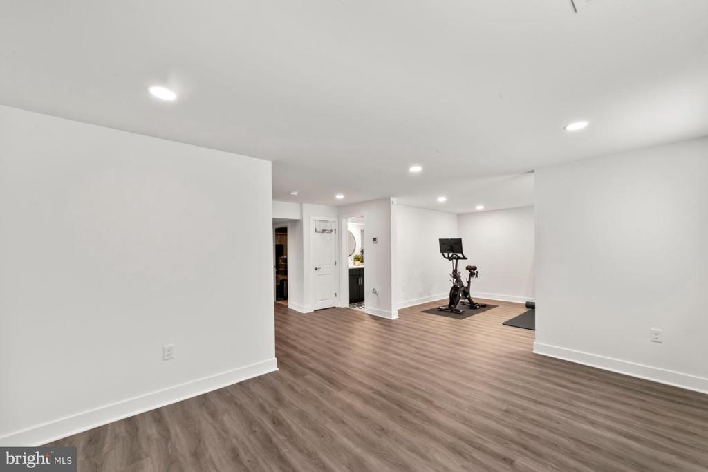 47 E Hartwick