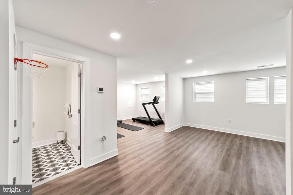 47 E Hartwick