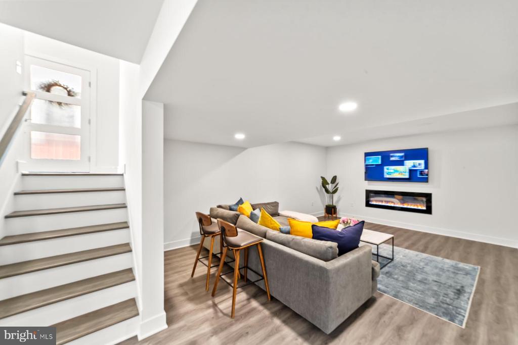 47 E Hartwick