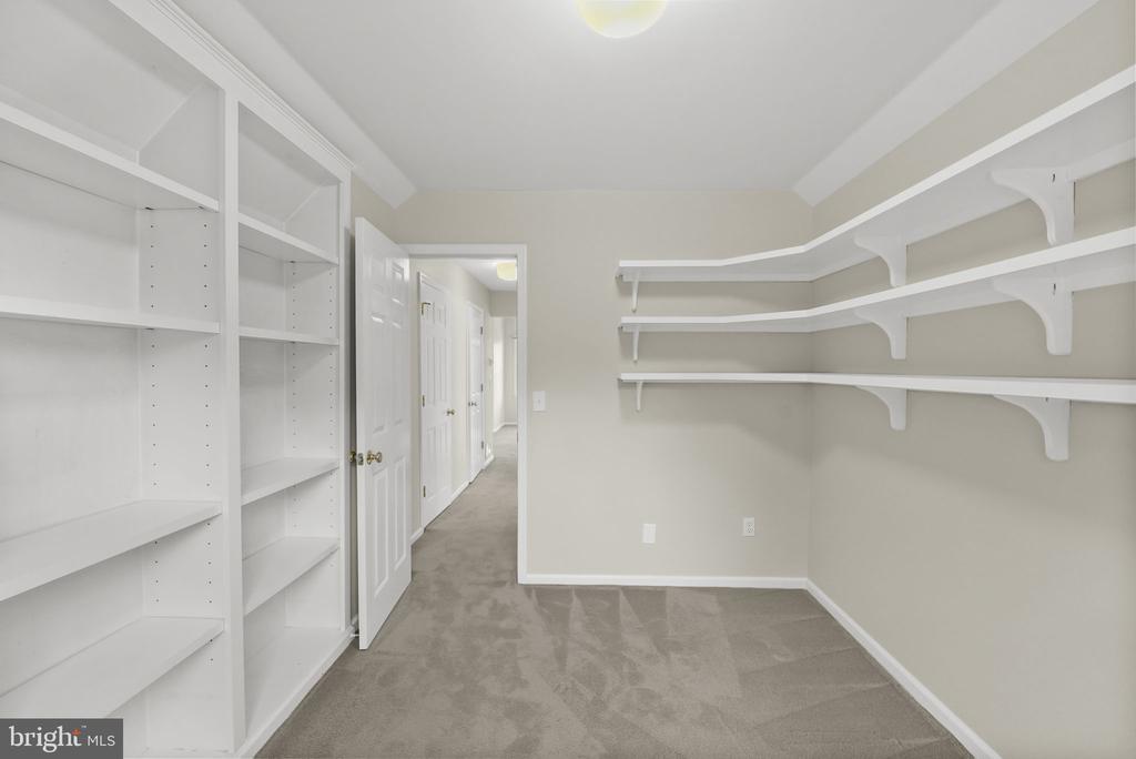 4 Princeville Ct