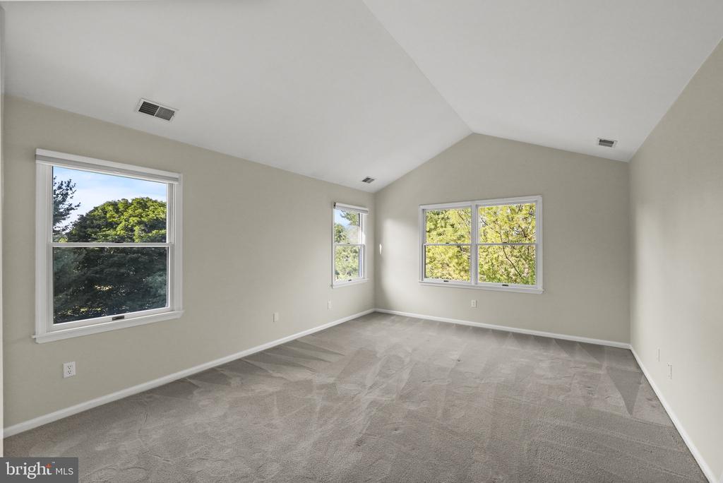 4 Princeville Ct