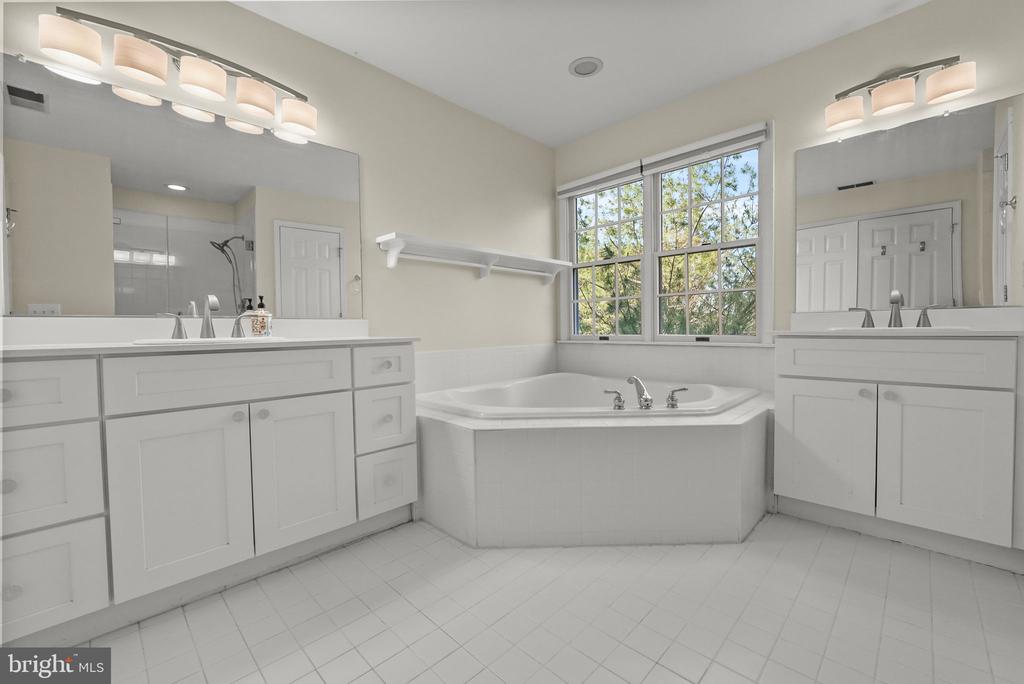 4 Princeville Ct