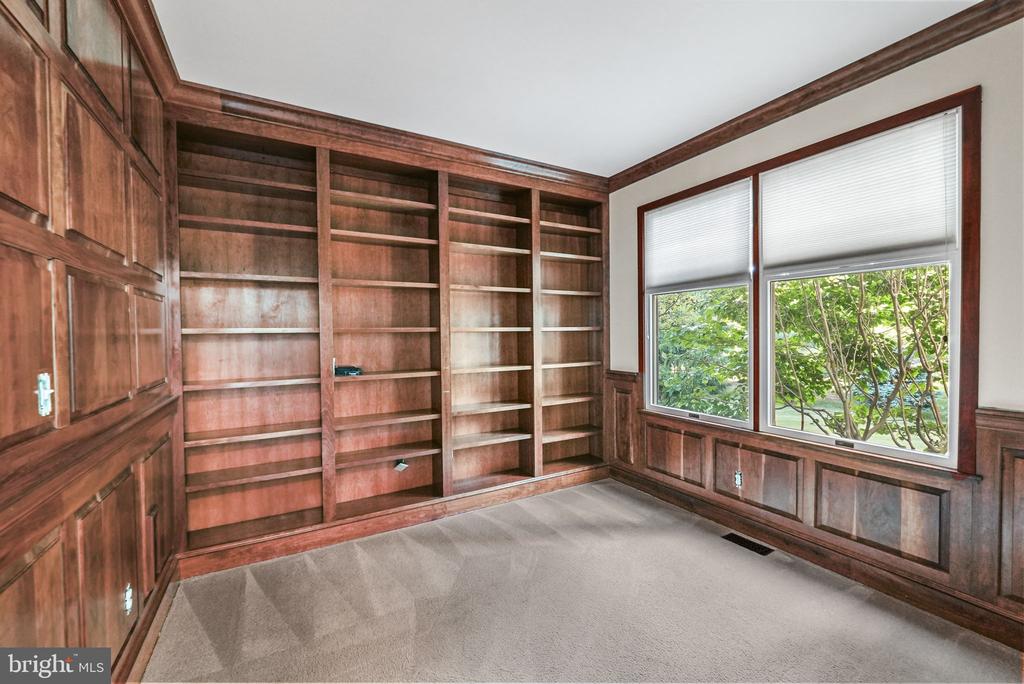 4 Princeville Ct