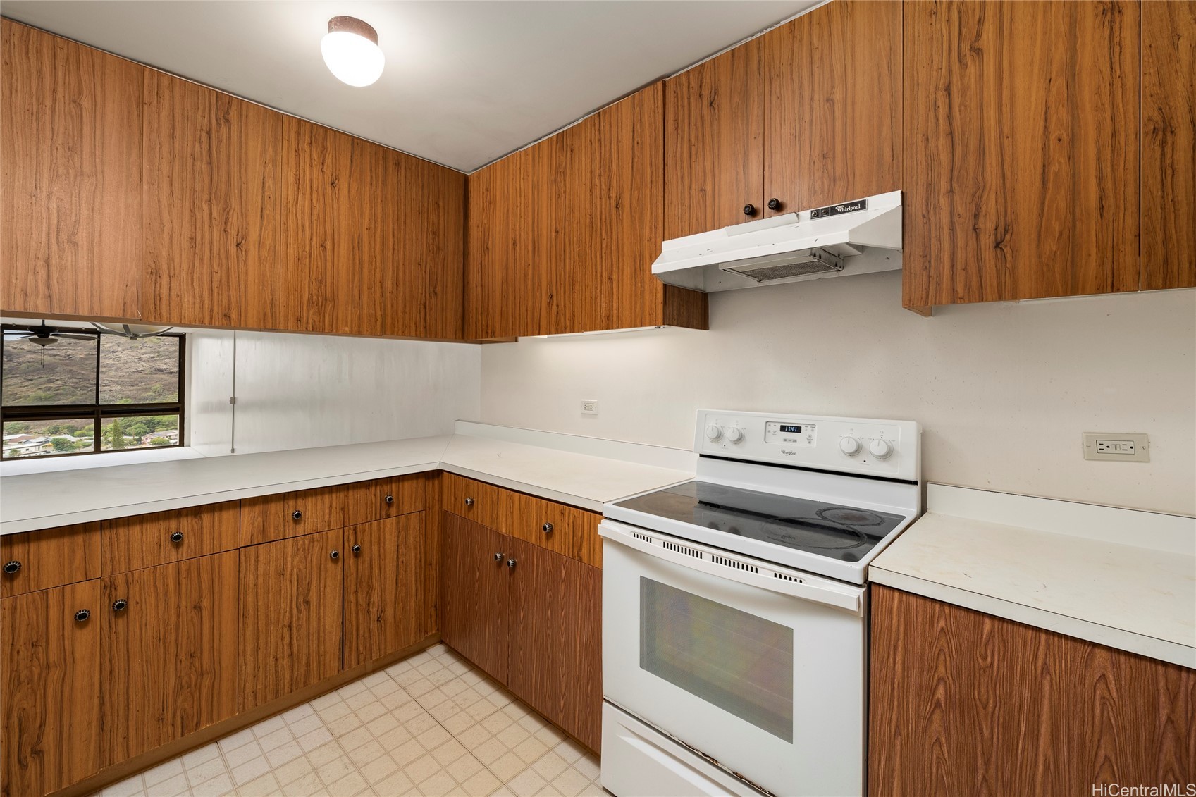 501 Hahaione Street 1/19J