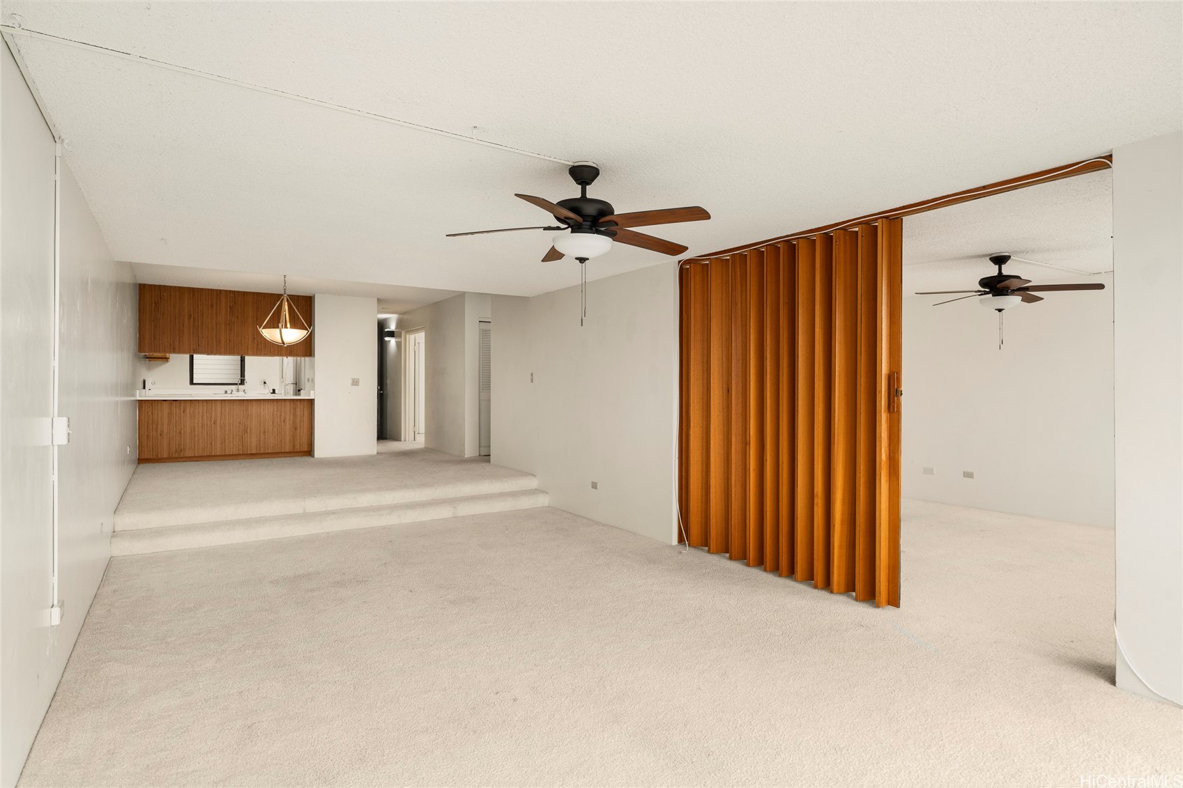 501 Hahaione Street 1/19J