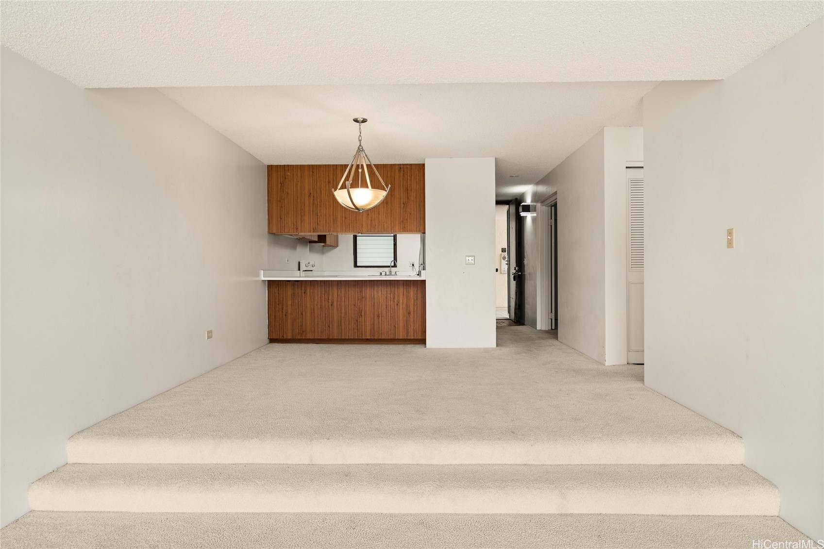 501 Hahaione Street 1/19J