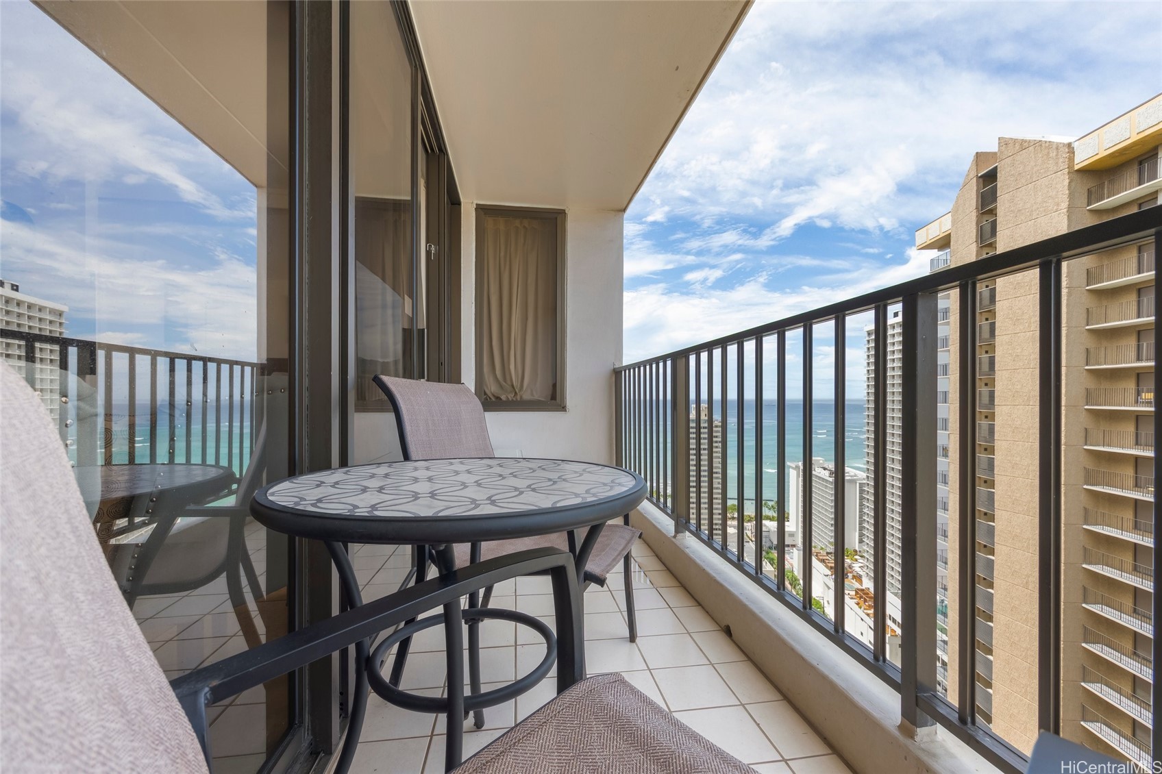 201 Ohua Avenue I-3204