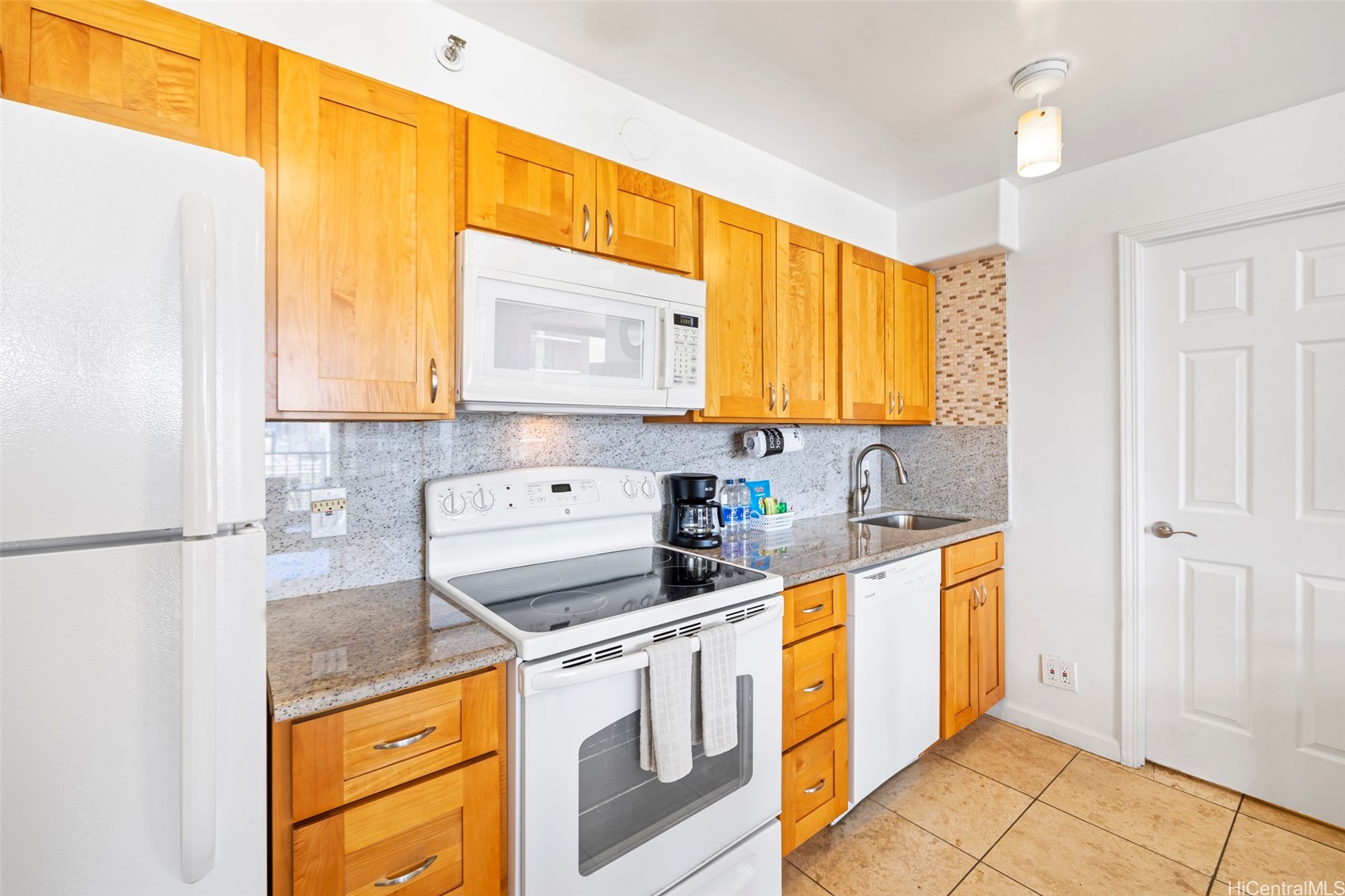 201 Ohua Avenue I-3204