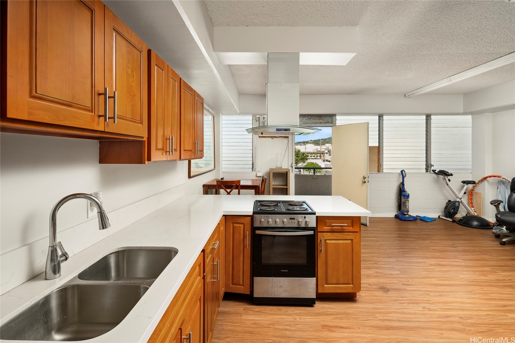 931 University Avenue 308