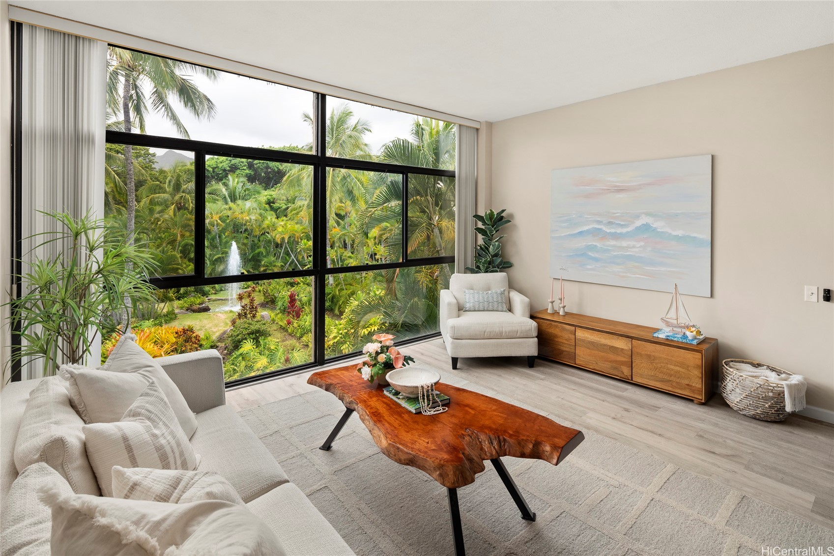 1020 Aoloa Place 307B