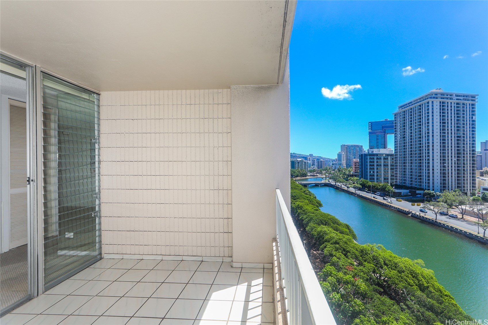 1848 Kahakai Drive 1004