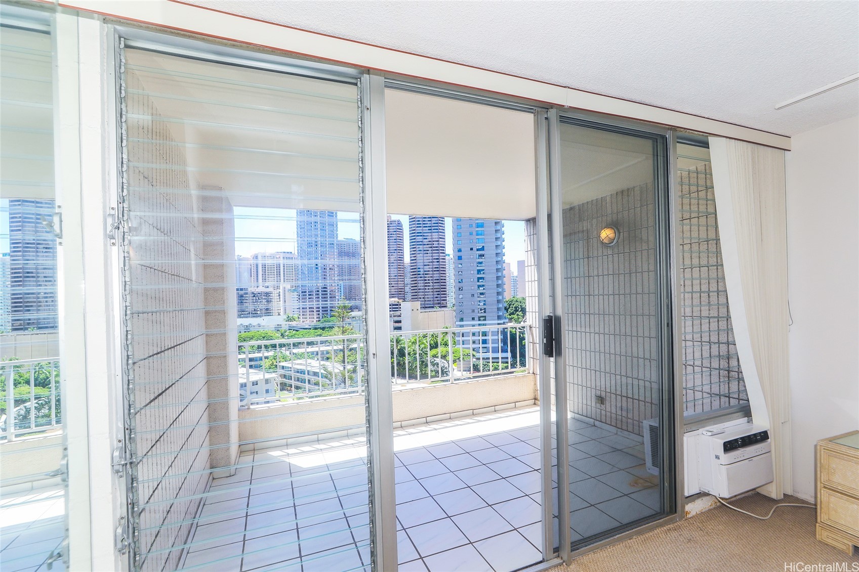 1848 Kahakai Drive 1004