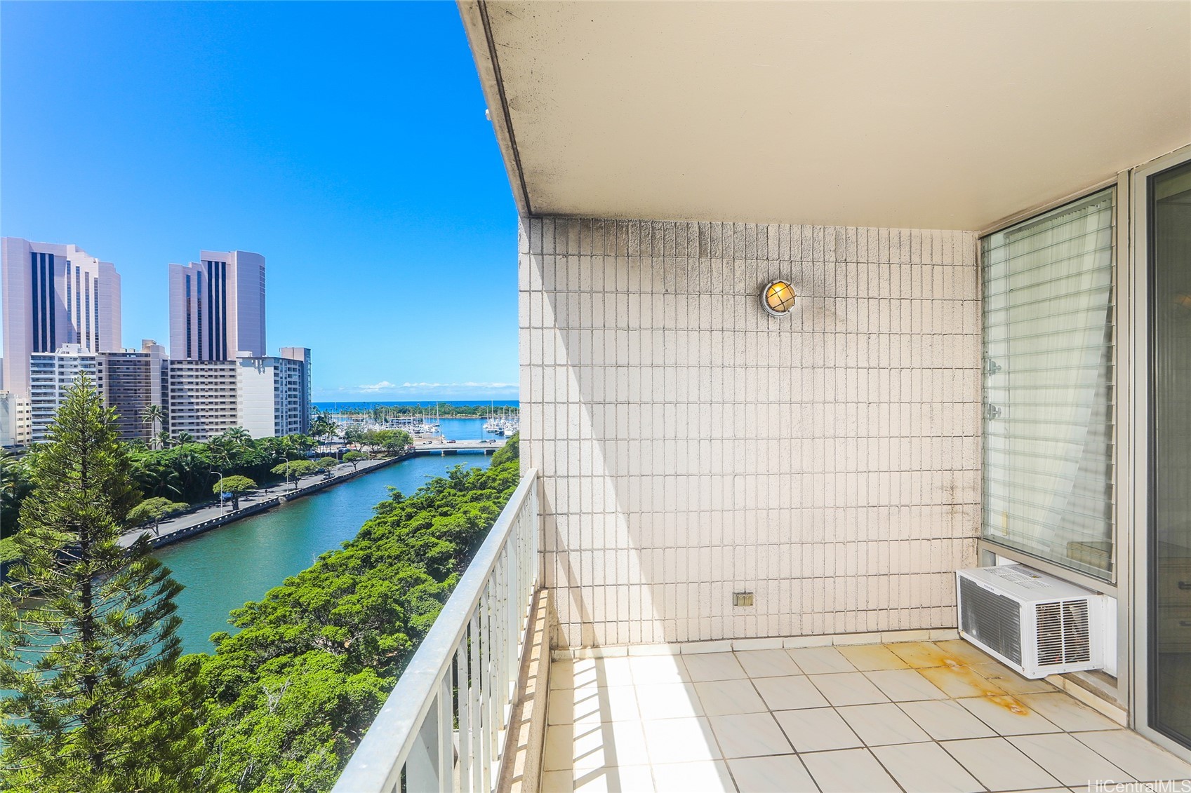 1848 Kahakai Drive 1004