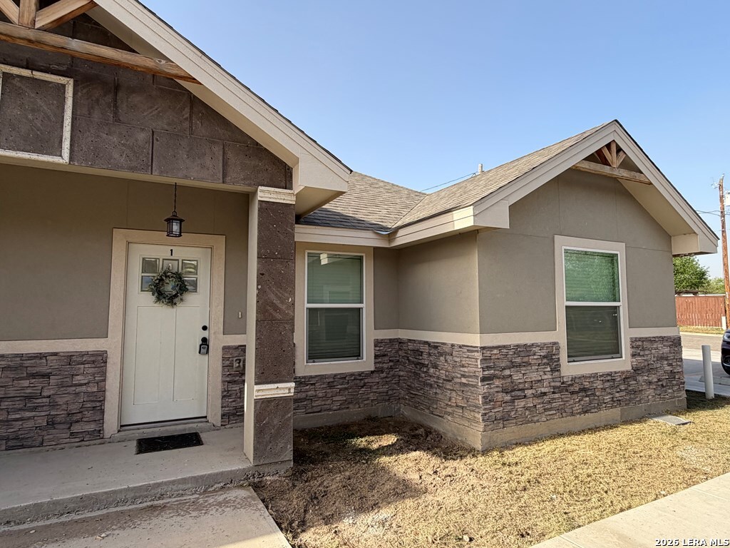 3561 STEVEN DR