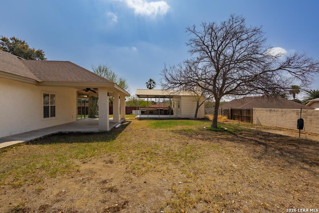 945 Vista Hermosa Drive