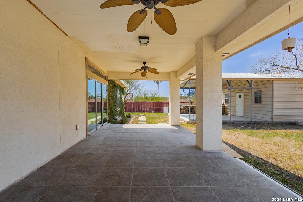 945 Vista Hermosa Drive