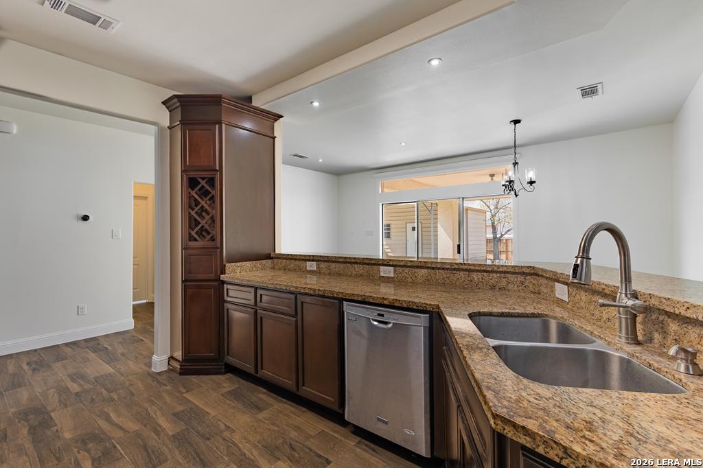 945 Vista Hermosa Drive