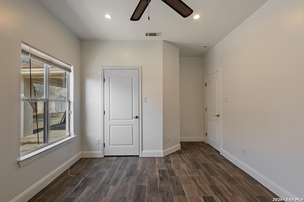 945 Vista Hermosa Drive