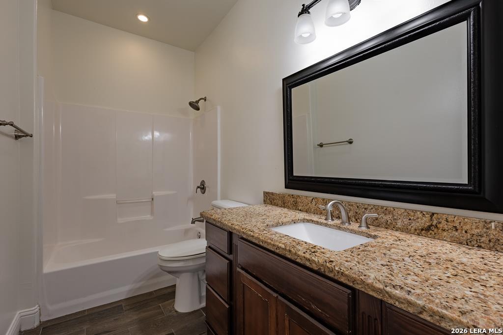 945 Vista Hermosa Drive