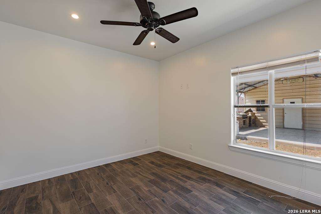 945 Vista Hermosa Drive