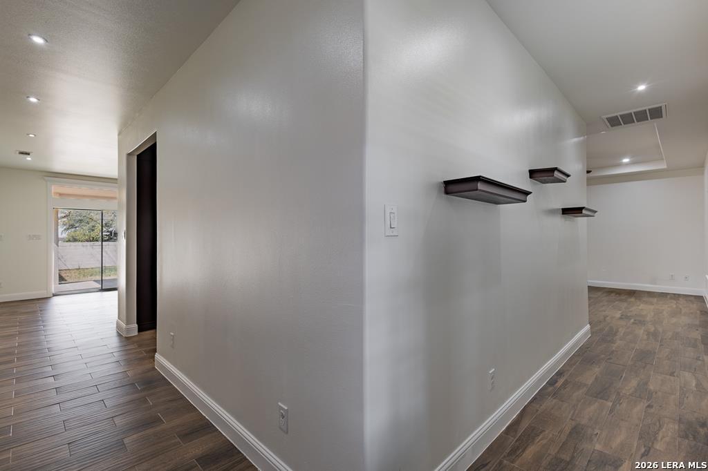 945 Vista Hermosa Drive