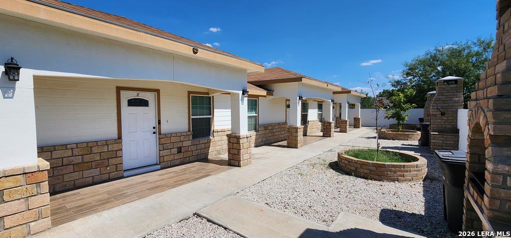578 Memo Robinson Rd.
