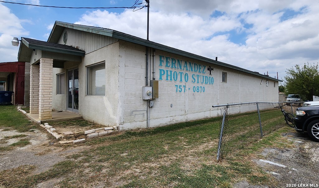 2335 El Indio Hwy