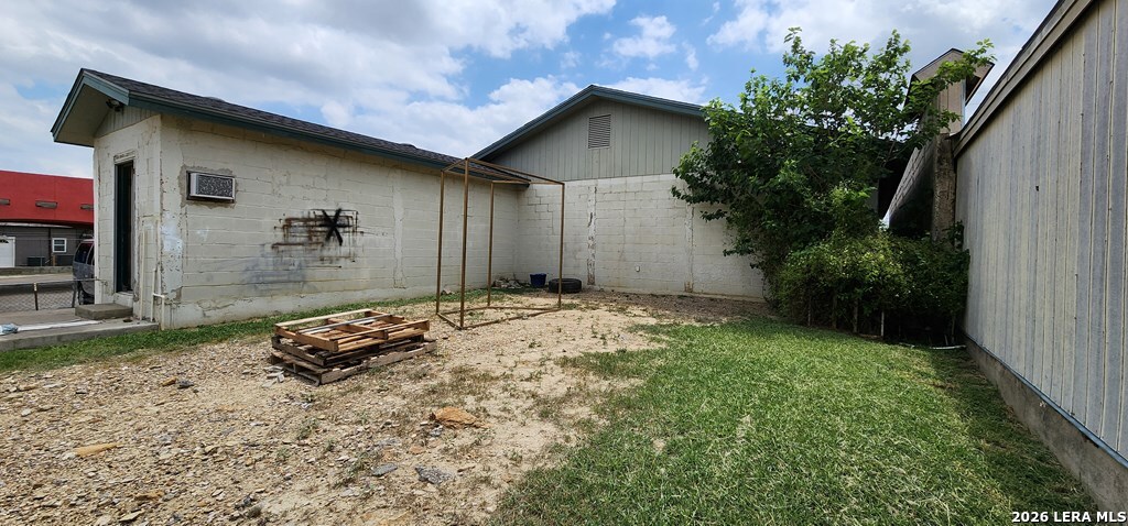 2335 El Indio Hwy