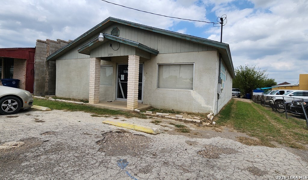 2335 El Indio Hwy
