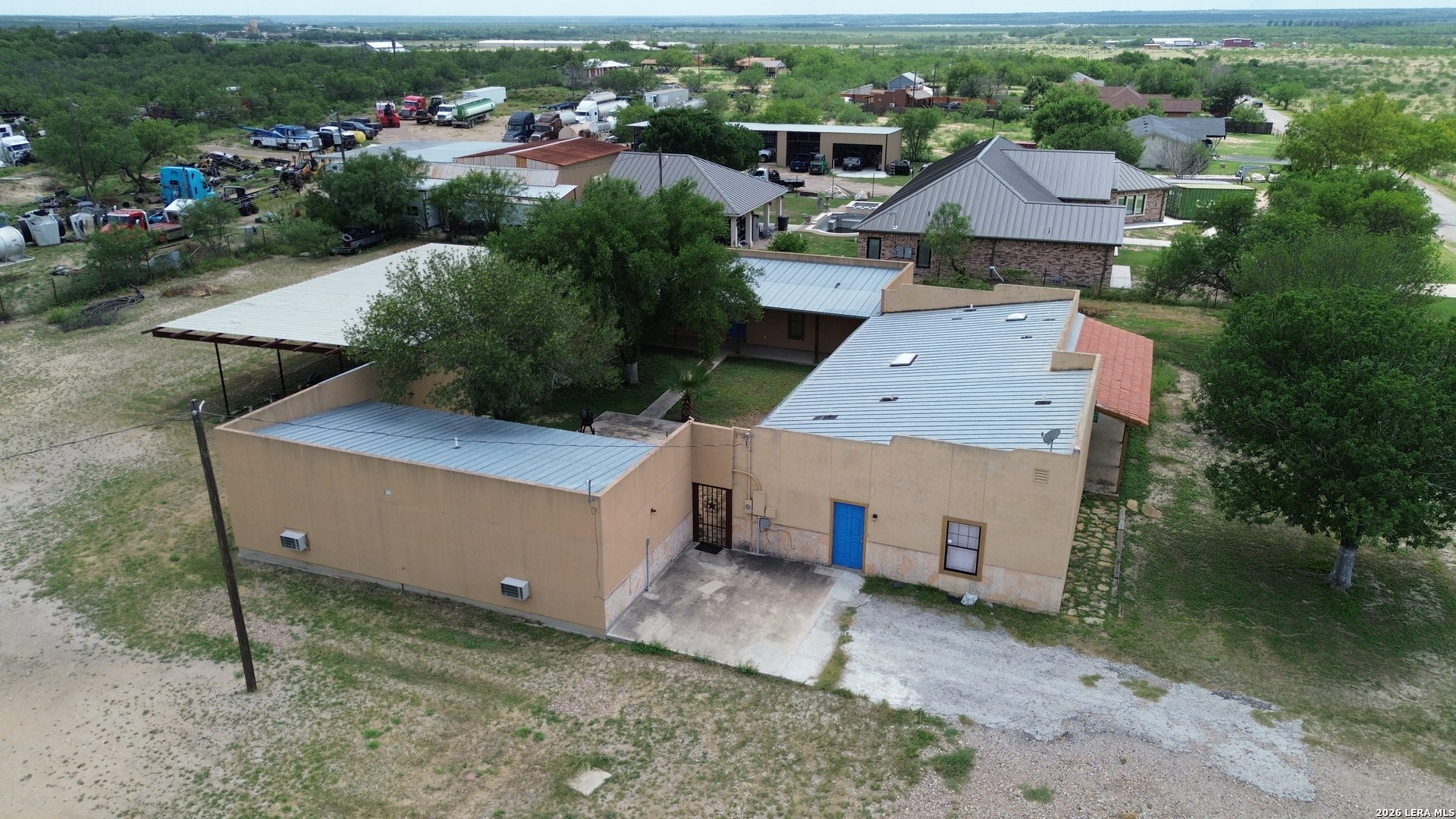 418 County Road 227