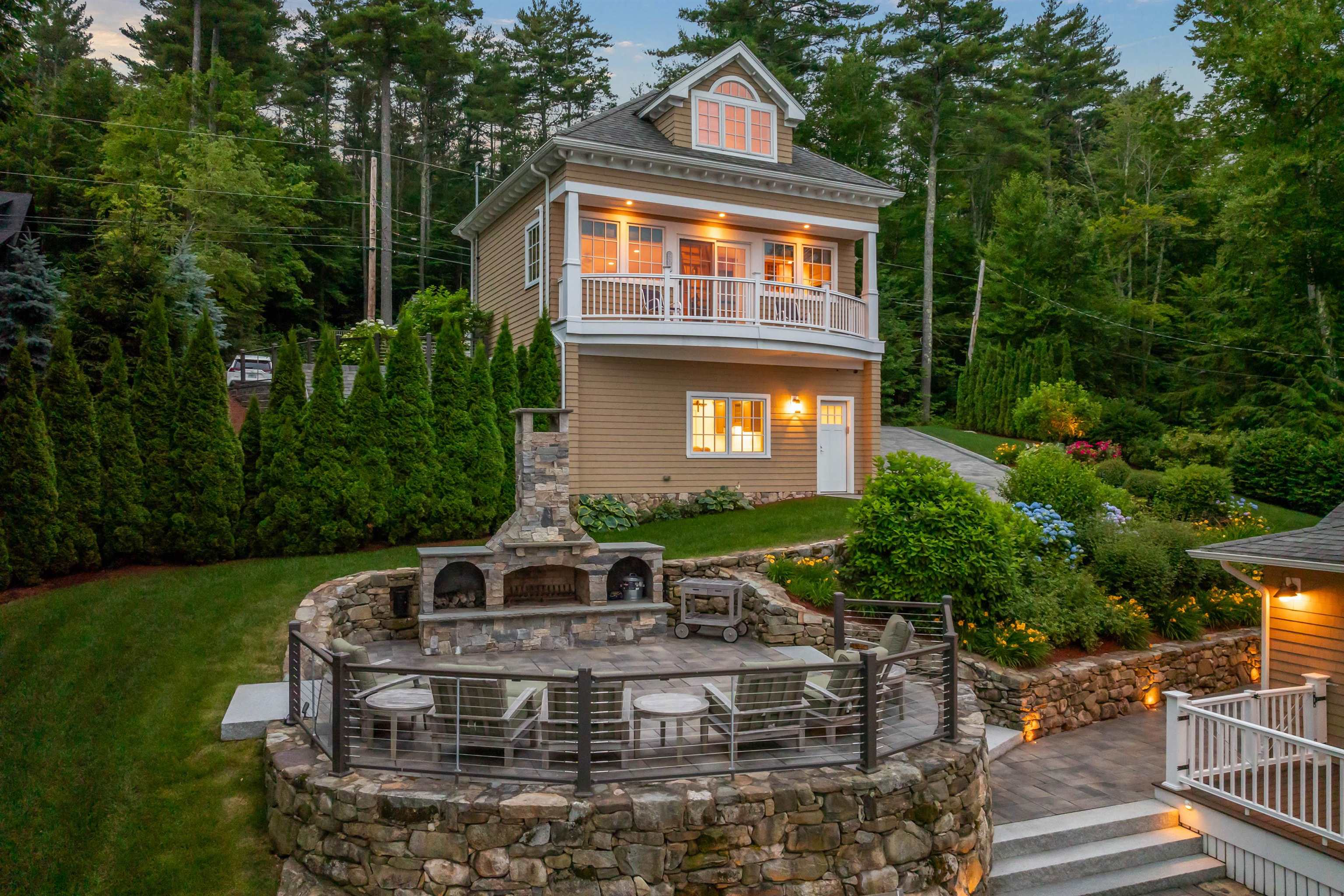106 Varney Point Road Left