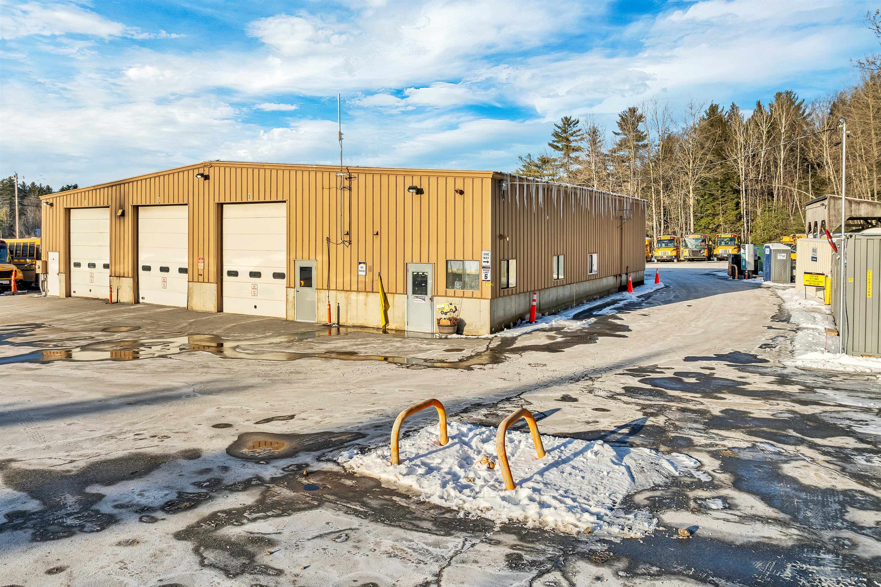 1146 Whittier Highway