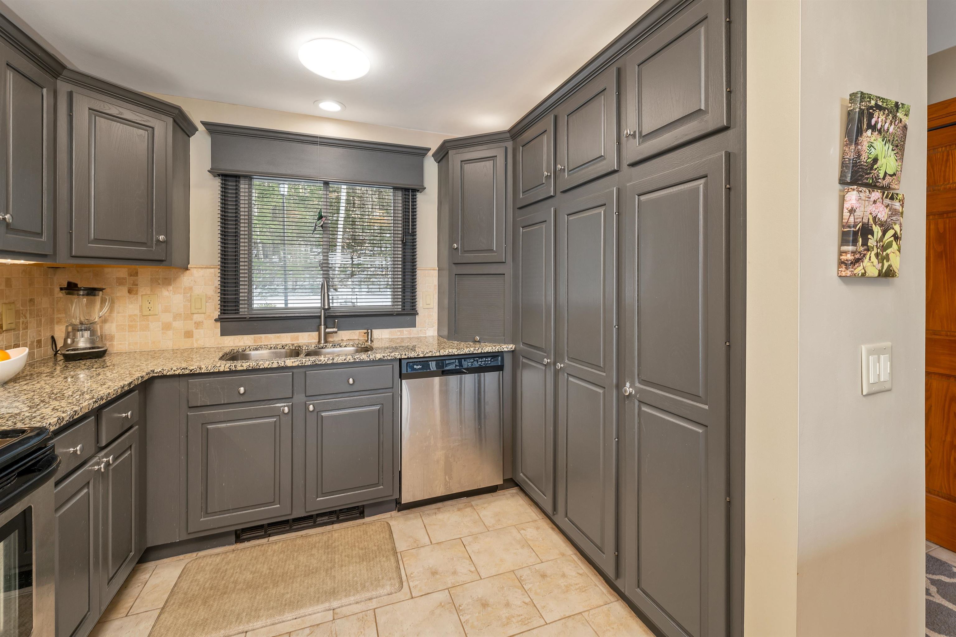 883 Weirs Boulevard Unit: 3