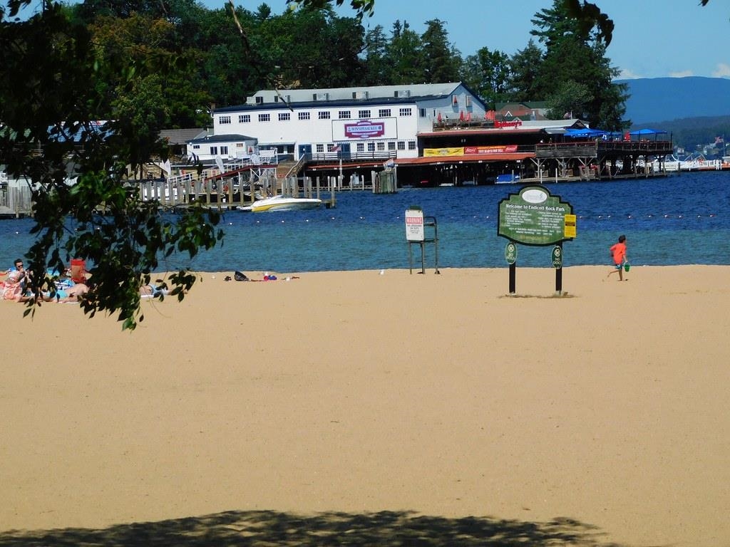 883 Weirs Boulevard Unit: 3