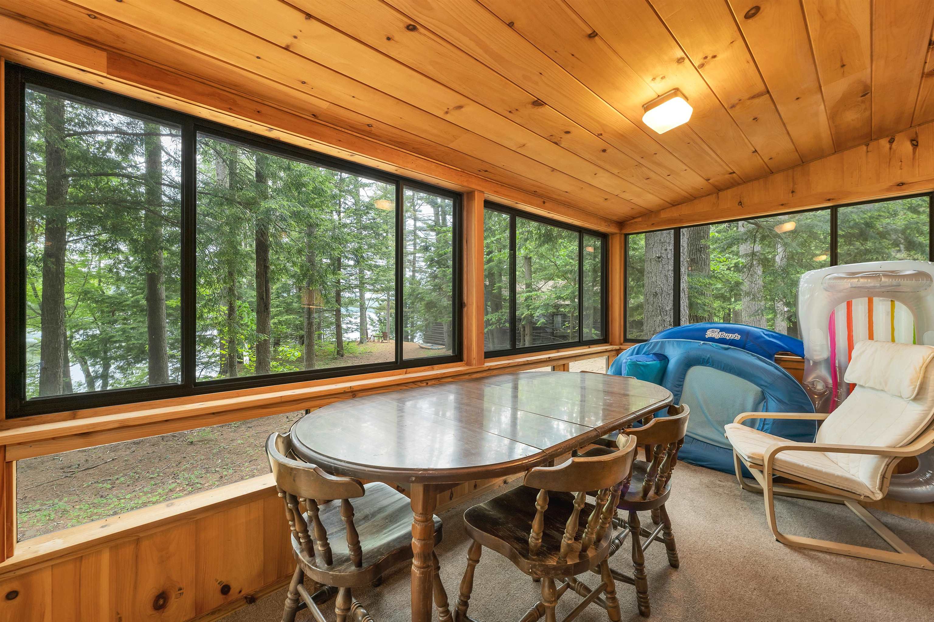 17 Laurel Glen Lane