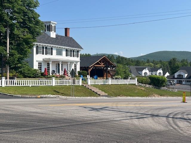 17 Laurel Glen Lane