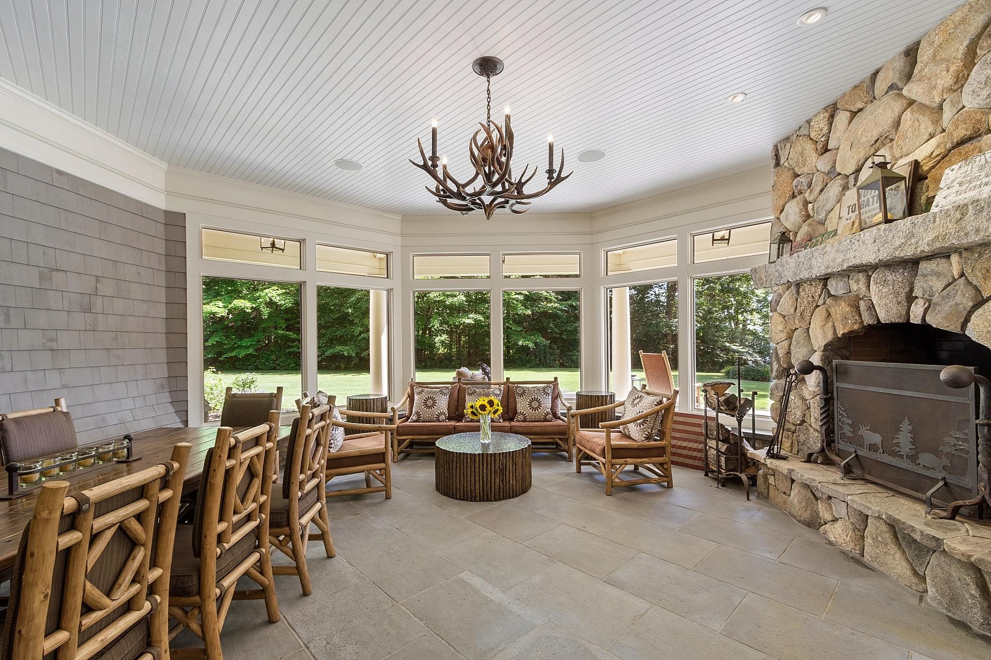 30 Leopard's Leap Road