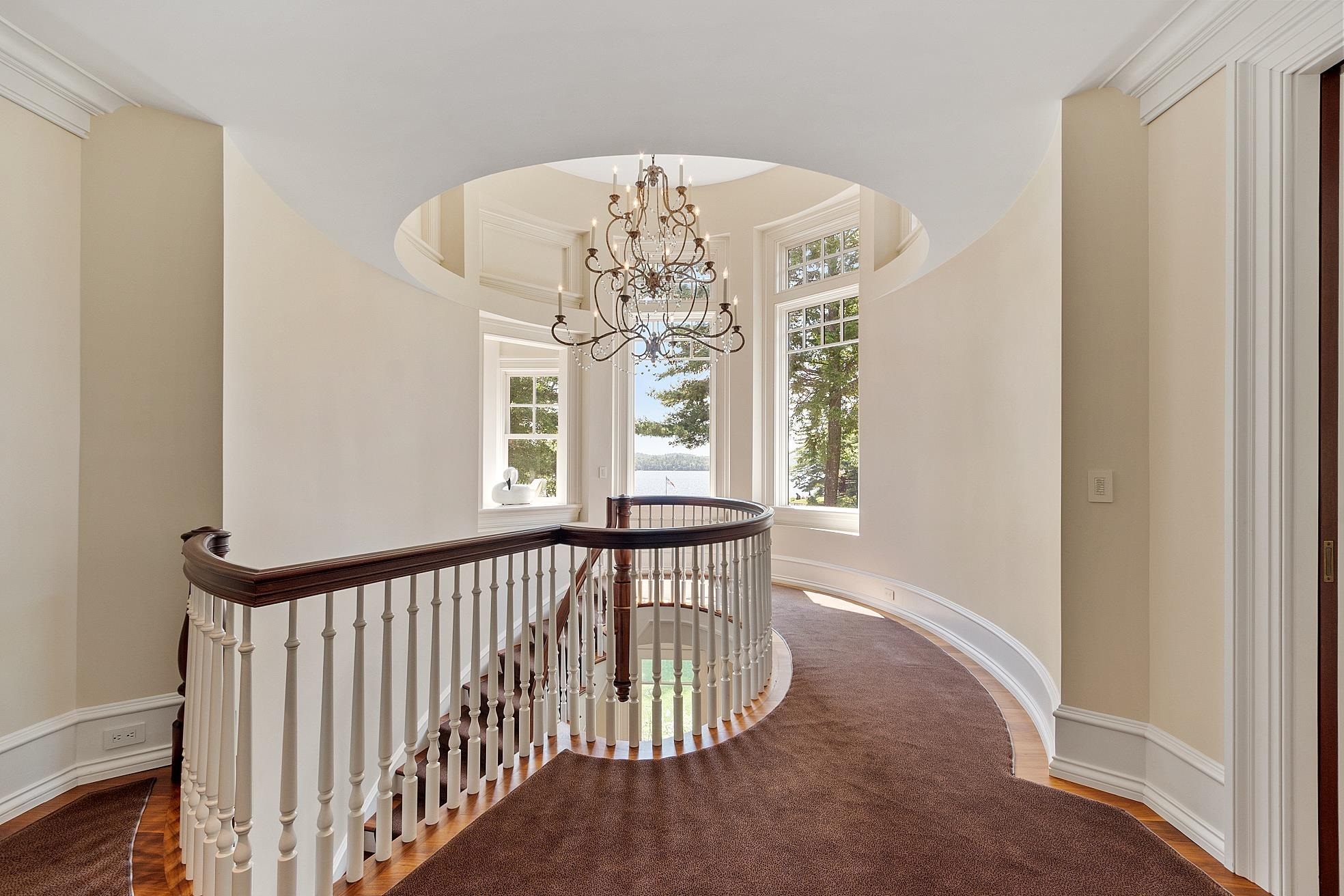 30 Leopard's Leap Road